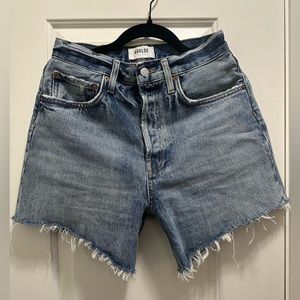 AGOLDE Riley Denim Short in Outsider Size 26